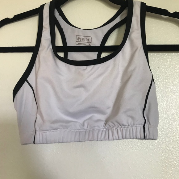 6 Sports Bras - Picture 5 of 6